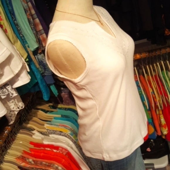 ALLYSON WHITMORE PETITE ♡ Gorgeous White Embroidered V Neck Sleeveless Top PS - Picture 9 of 11
